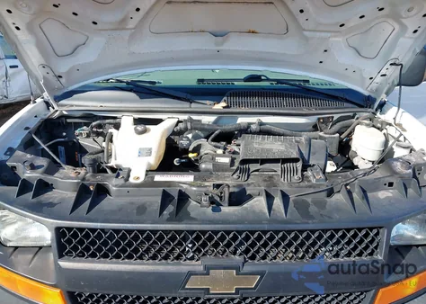 2015 Chevrolet Express 2500 Work Van z USA, uszkodzony, nr VIN 1GCWGGCF9F1199700